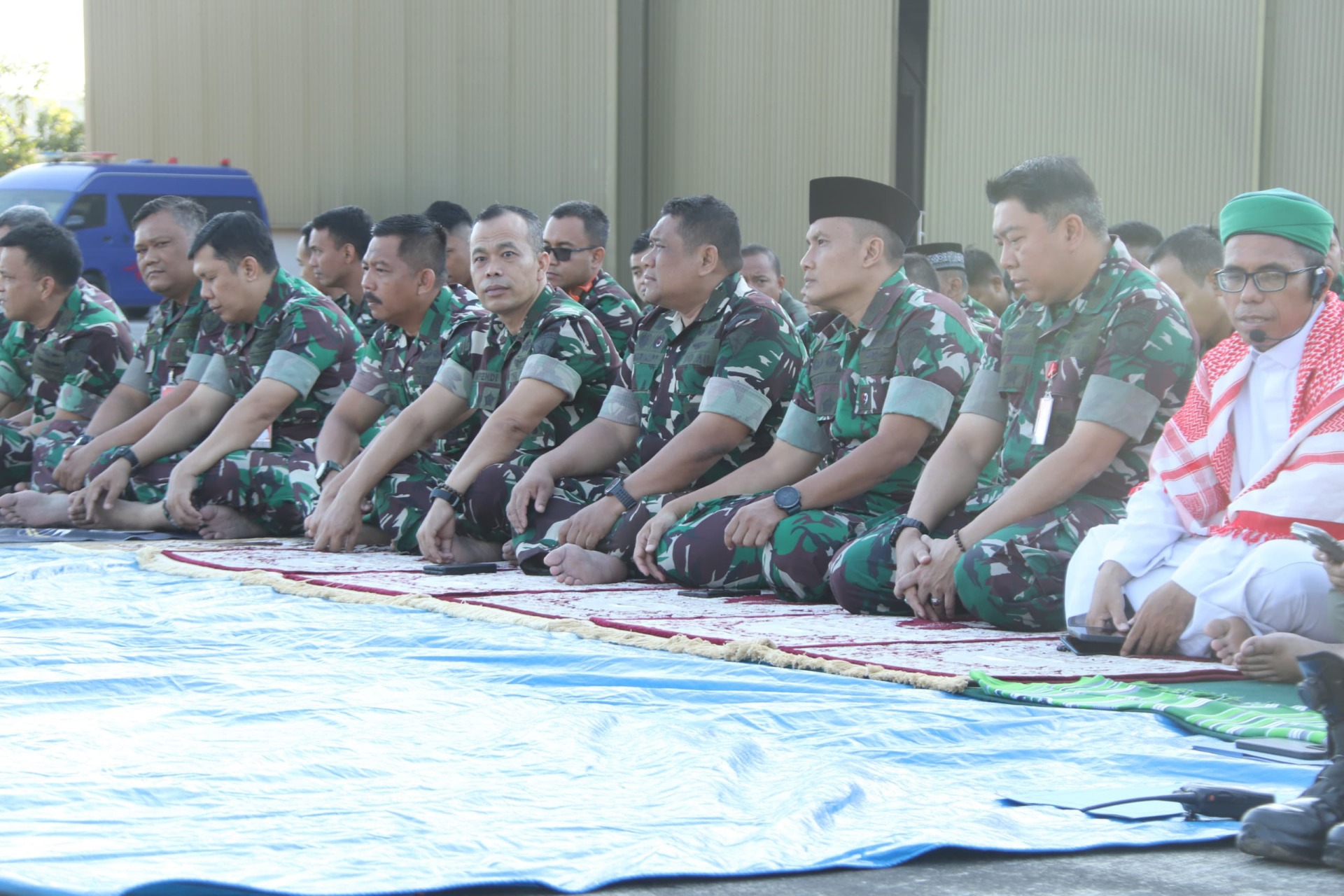 RESIMEN HANUD 2 PASGAT IKUTI SHOLAT ISTISQA, MOHON TURUNNYA HUJAN DAN KEBERKAHAN